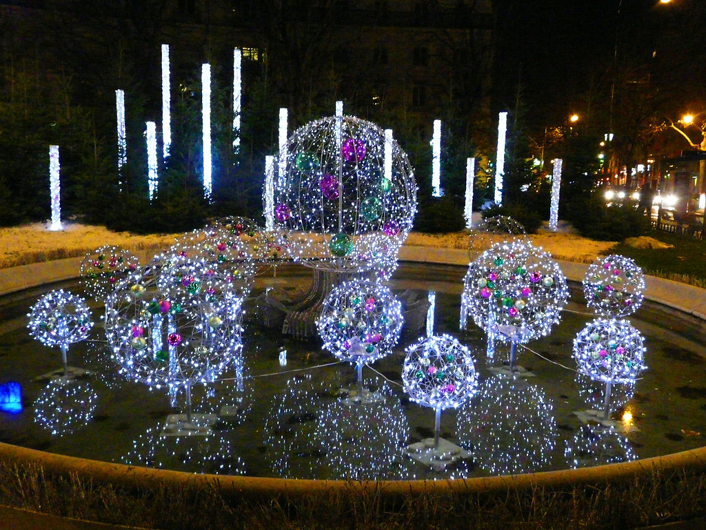 Champs-elysees-toshop.jpg